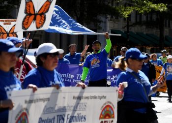 Más de 239 mil salvadoreños podrán registrarse nuevamente para extender su TPS en EE.UU.
