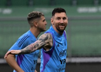 Argentina sin Messi concluye gira asiática con victoria 2-0 sobre Indonesia