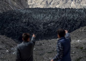 Glaciares del Himalaya se derriten 65 % más rápido que en década anterior (estudio)