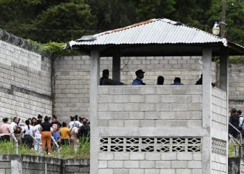 Al menos 41 muertos en enfrentamientos en cárcel de mujeres en Honduras