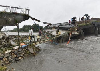 Al menos 19 muertos en el sur de Asia en inundaciones y deslizamientos de tierra