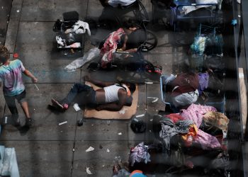 Imágenes de miedo en las calles de Estados Unidos por droga «zombie»