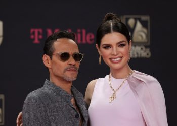 Marc Anthony y Nadia Ferreira celebran la llegada de su bebé