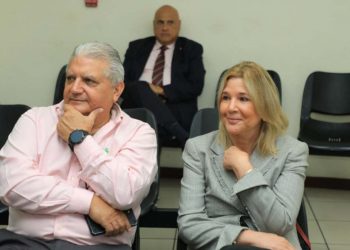 Tribunal define plazo para entregar pruebas en proceso penal contra Ana Ligia de Saca
