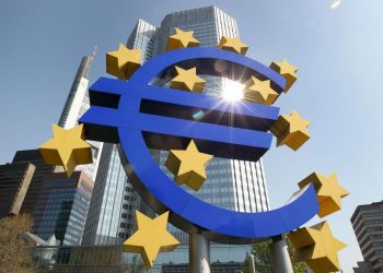 El Banco Central Europeo sube sus tasas de interés y prevé más inflación en 2023 en la zona euro