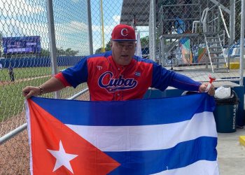 «A donde sea que vaya el equipo cubano ahí estaré», Pablo Ávila, aficionado cubano de béisbol 