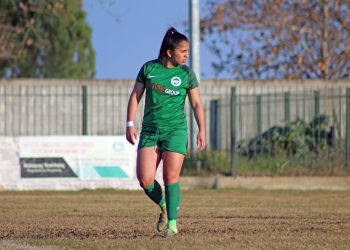 La futbolista salvadoreña, Samaria Gómez, deja el fútbol de Europa