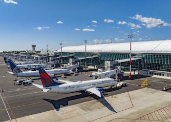 Nuevas aerolíneas internacionales interesadas en operar en El Salvador  