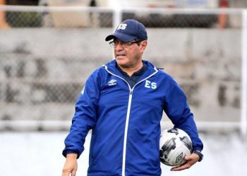 Hugo Pérez: «En El Salvador hay gente que quiere que yo me vaya ya, pero mi jefe es la Fesfut»
