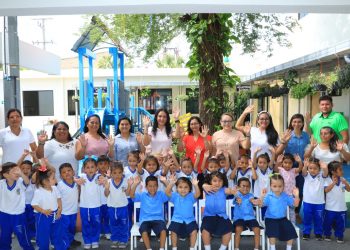 La reforma educativa dignifica la labor de los docentes salvadoreños