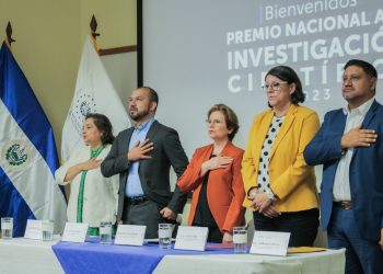 Presentan las bases para el premio a la investigación científica 2023