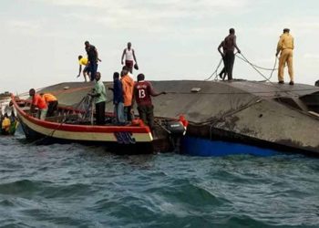Más de 100 muertos en Nigeria por naufragio de barco en un río
