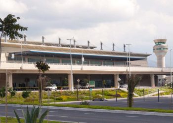 Ecuador descarta bomba tras amenaza a un vuelo procedente de Amsterdam