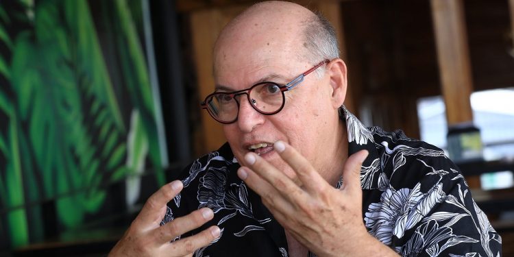 Entrevista con Raúl Fernández, actor de teatro y vestuarista