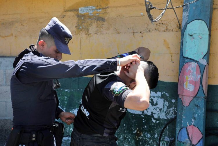 La Policía y el Ejército no bajan la intensidad de los operativos y patrullajes en todo el país.