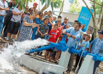 Dirección de Obras Municipales entrega pozo y renovación de tanque en cantón San Bartolo, Chalatenango