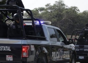Más de mil agentes buscan a 16 trabajadores policiales secuestrados en México