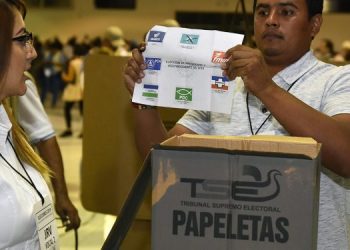 TSE inicia evaluación de diseño de papeletas de votación para las elecciones generales de 2024