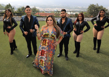 «Somos un grupo de pandemia, en ese tiempo nacimos», Roberto Rodas, cantante y propietario de la Super Cocoband de El Salvador
