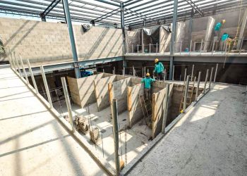 Mercado en Candelaria de la Frontera tiene avance de 90 %