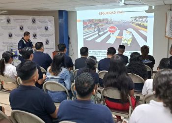 Desarrollan foro sobre movilidad segura en Ahuachapán
