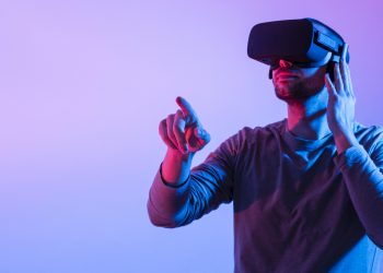 Meta presenta al mercado nuevo casco de realidad virtual antes de anuncio de Apple