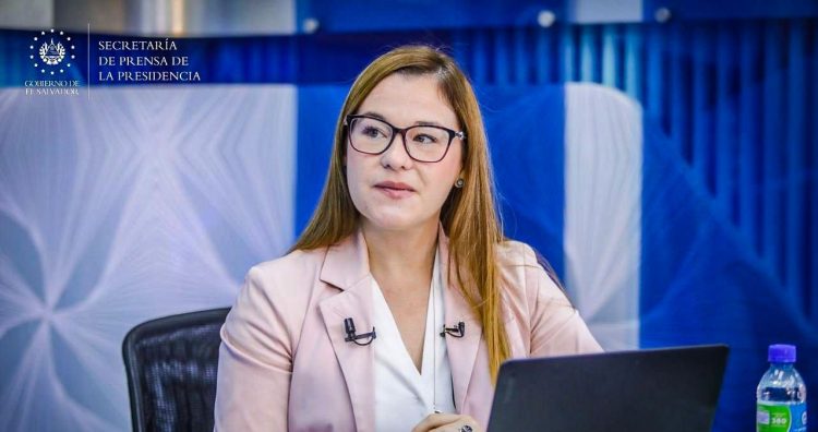 La directora del Fonat, Paola Bardi, brindó declaraciones este 12 de junio en la entrevista matutina de Diálogo.