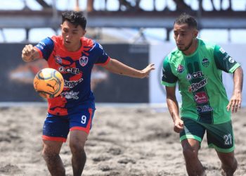 El Mago Urbina y Frank dieron función por separado en la Liga de Fútbol Playa