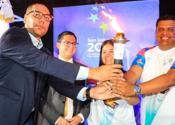 ¡El fuego nuevo ya ilumina San Salvador! La antorcha para los Juegos Centroamericanos y del Caribe ya está en el país