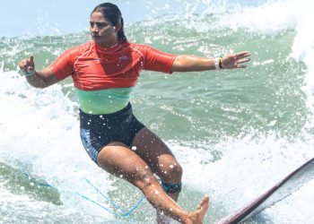 Sindy Portillo exhibirá su surf en Indonesia y Chile