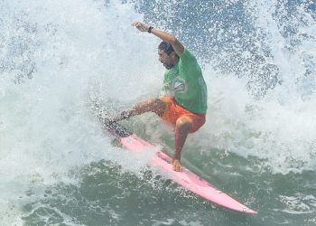 Bryan Pérez avanzó a tercera ronda del Surf City El Salvador ISA World Surfing Games 2023