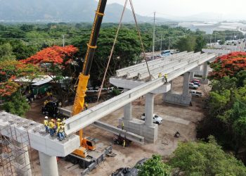 Obras Públicas ya colocó 32 vigas en el paso multinivel del redondel Integración