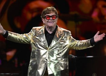 Elton John: Una exitosa y legendaria carrera retratada en estos impresionantes datos