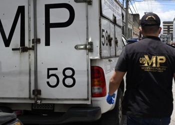 Tribunal Electoral de Guatemala pide garantizar balotaje mientras Fiscalía allana partido