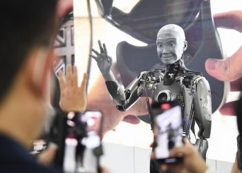 Robots afirman en conferencia de la ONU que un día serán capaces de dirigir el mundo