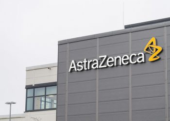 AstraZeneca anuncia compra de cartera de tratamientos de Pfizer