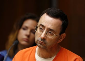 Apuñalan en la cárcel a Larry Nassar, médico que abusó de cientos de gimnastas en EE. UU.