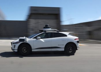 En San Francisco, la carrera por los taxis robot genera fricciones y polémica