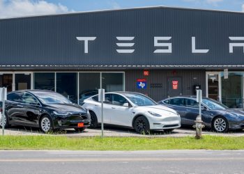 Tesla aumenta entrega de vehículos en el 2T por encima de las expectativas
