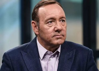 Denunciante relata agresión sexual de Kevin Spacey durante juicio