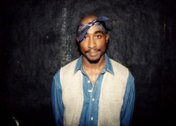 Anillo del rapero Tupac vendido por más de un millón de dólares en subasta