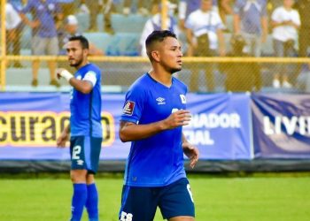 Narciso Orellana: «Al regresar al país decidiré si continuo en Alianza»