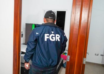 Autoridades continúan allanando viviendas a red de extorsionistas colombianos