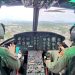 Autoridades rescatan con vida a dos accidentados en avioneta en Santa Ana