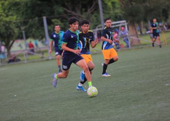 La Liga Nacional de Fútbol regresa este domingo con sus semifinales