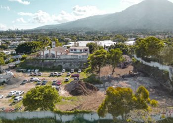 Obras Municipales construye nuevo estacionamiento en Hospital Zacamil