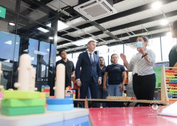 Irlanda muestra interés por programas de desarrollo en CUBO de Panchimalco