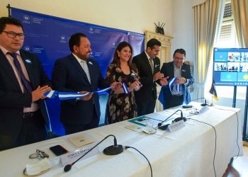 Entrega inmediata de pasaporte salvadoreño llega a otros cinco países en Europa