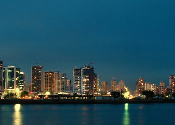FMI mejora a 1.9 % la previsión de crecimiento de América Latina para este año