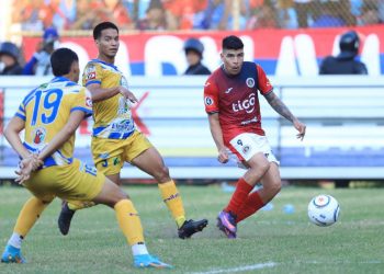 Luis Quick Mendoza: «Hasta que esté bien físicamente voy a poder aportar a mis compañeros en cancha»